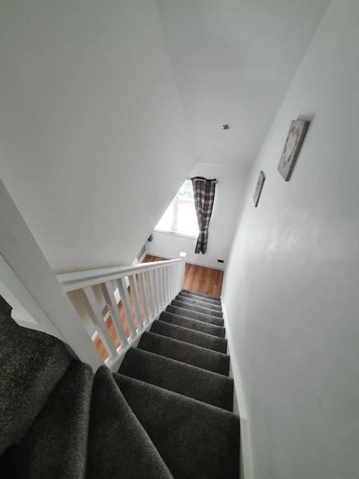 Fort William Lovely Flat Central Location Exterior photo
